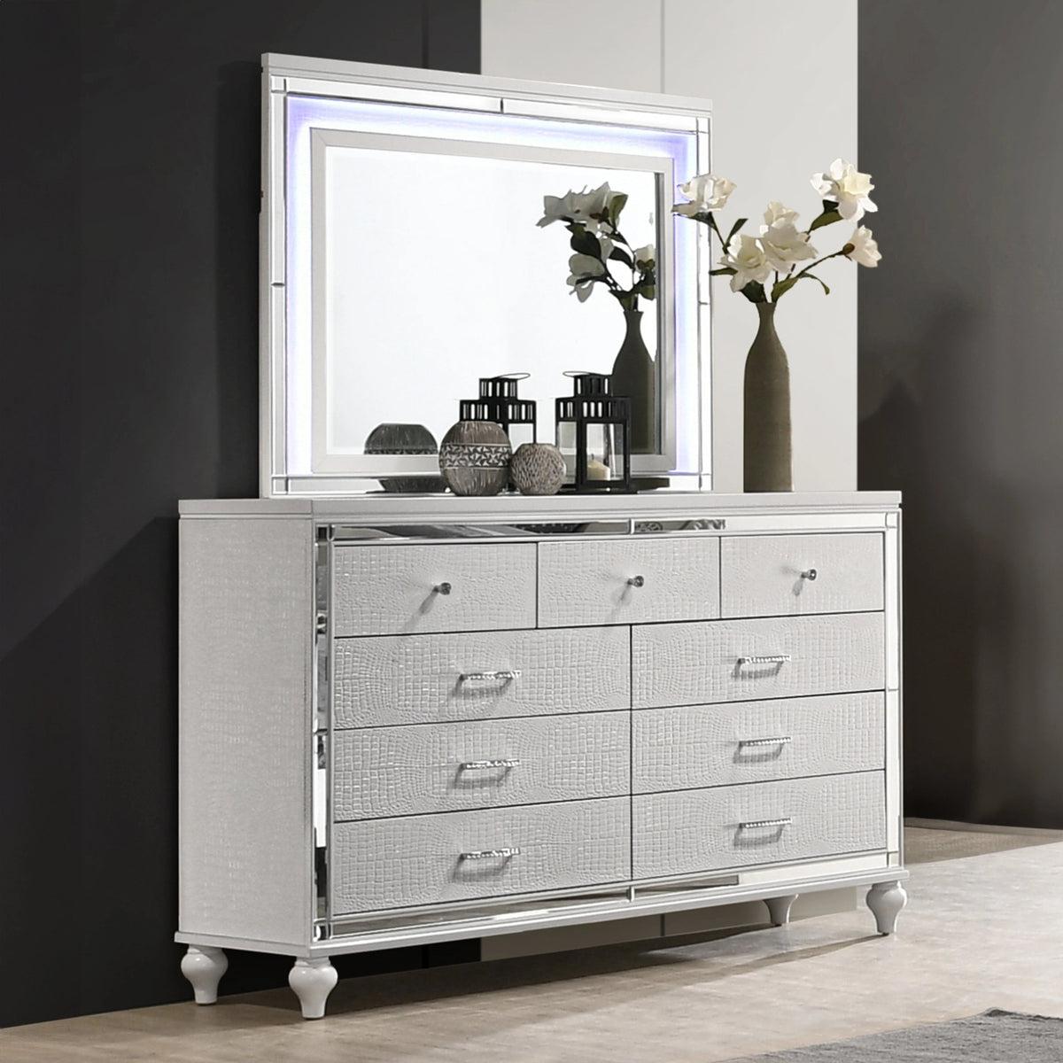 Valentino Lighted Mirror-White