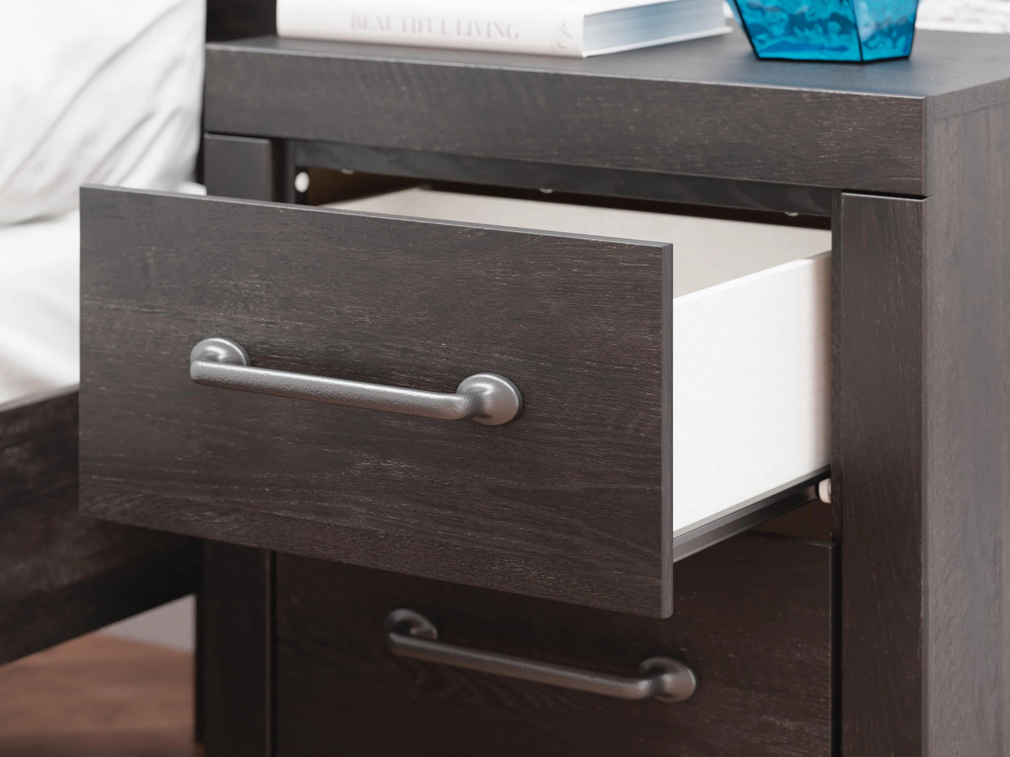 Hollivern Bedroom Set