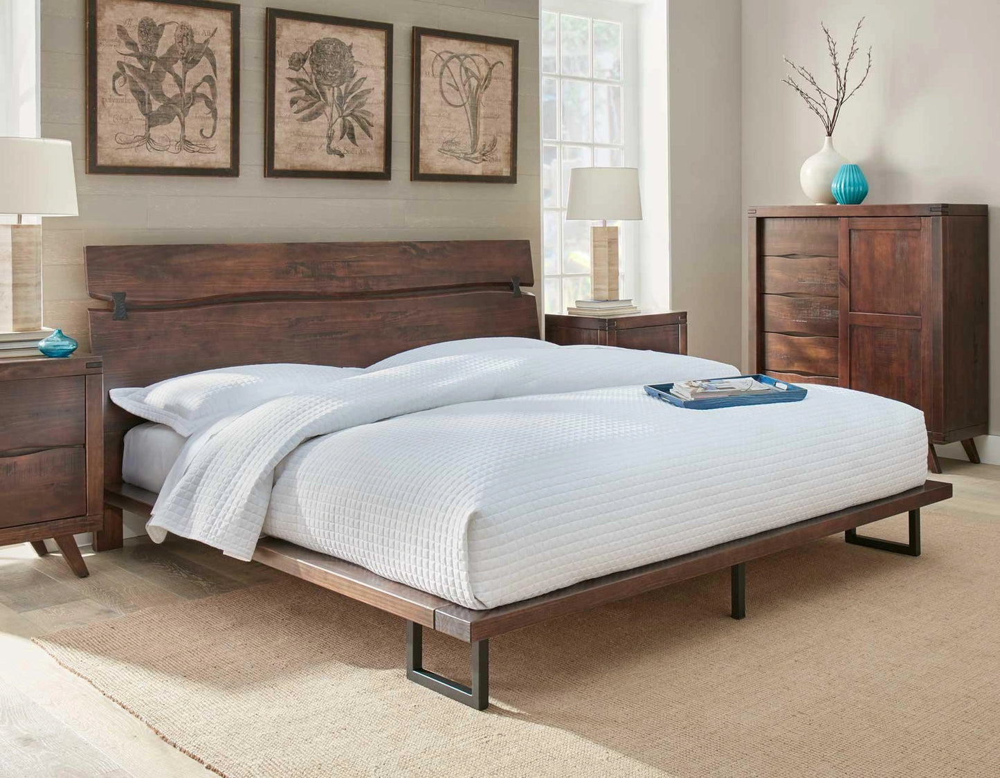 Steve Silver Pasco King Platform Bed in Cocoa