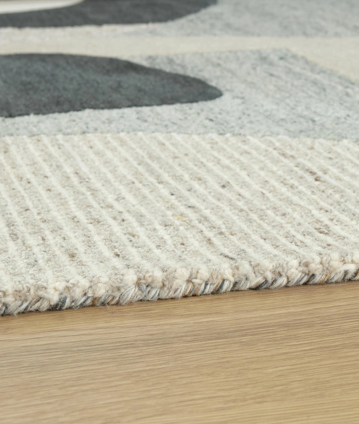 Edrickhill 5' x 7' Rug