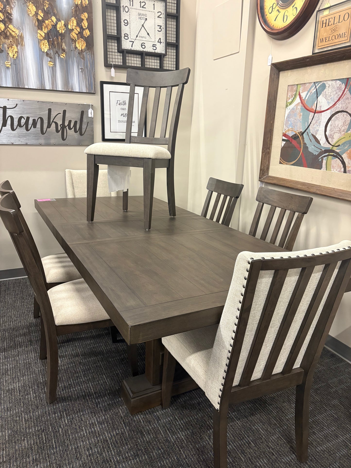 Timeless Heritage Dining Set, Table and 7 chairs