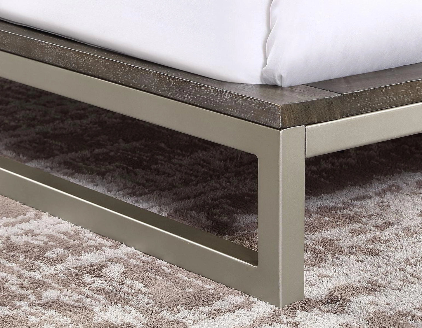 Steve Silver Broomfield Queen Platform Bed in Walnut